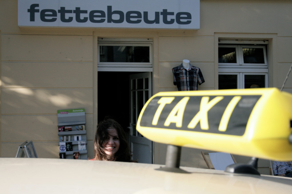 Fettebuete is cab driver speak for 'good luck'. Literal translation: fat booty (as in pirate booty). Photo by autofiktion.com